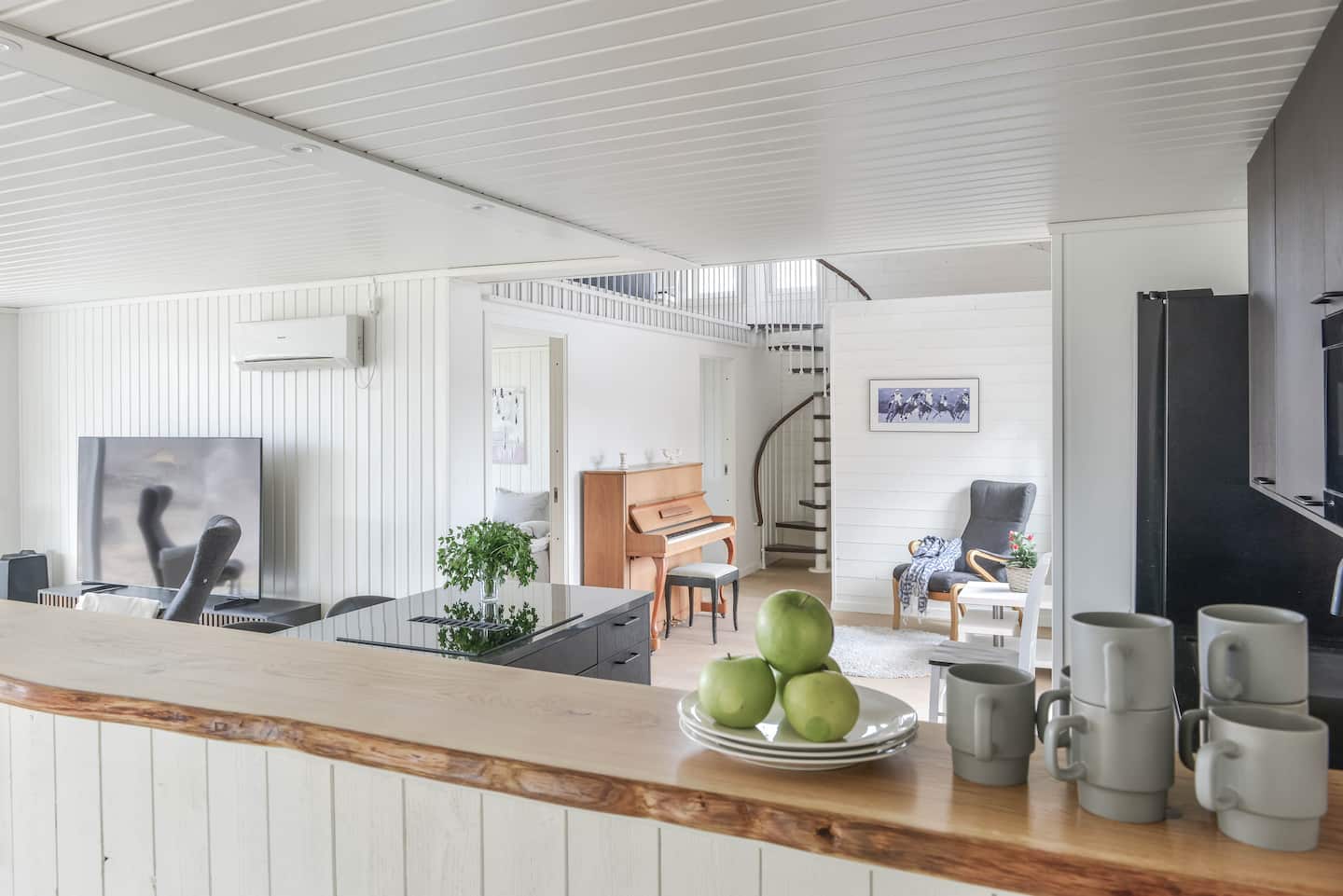 Open-plan kitchen seen from the hallway